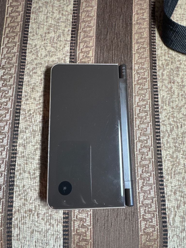 Nintendo DSI XL 