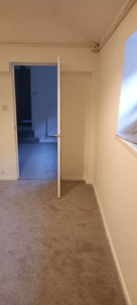 **TO LET**1 BEDROOM GROUND FLOOR FLAT**WATERLOO ROAD**BURSLEM**