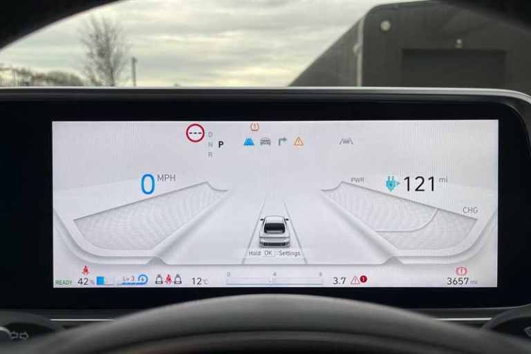 2025 Hyundai IONIQ 6 77.4kWh Ultimate Saloon 4dr Electric Auto (228 ps) Saloon Electric Automatic