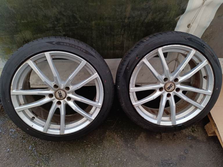Pair of wheels Nissan Elgrand 5x114.3 