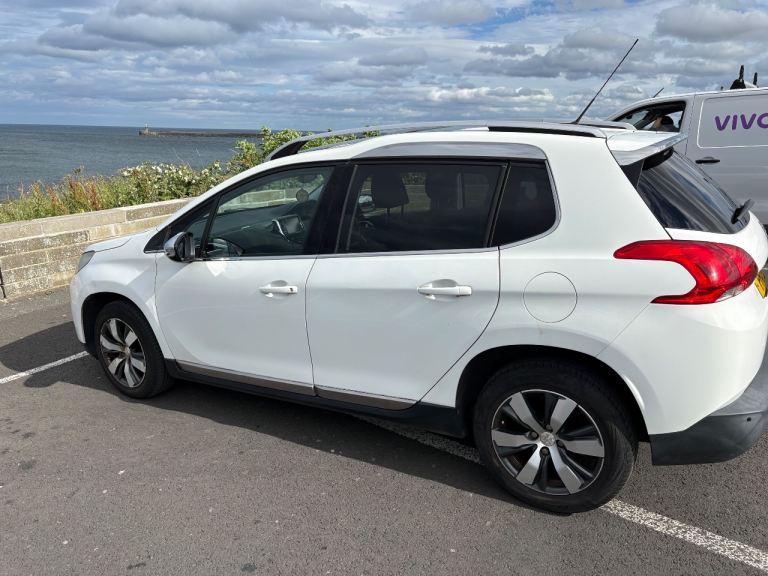 Peugeot, 2008, Hatchback, 2013, Manual, 1598 (cc), 5 doors **price dropped for quick sale**