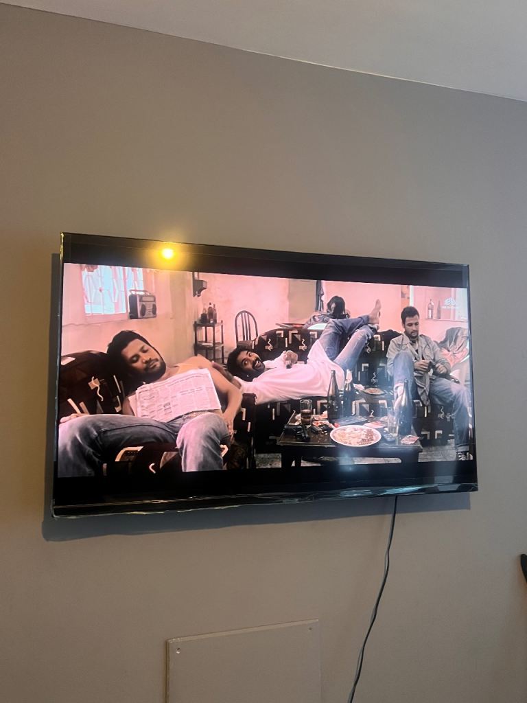 Large Black Flat Screen TV – Good Condition
