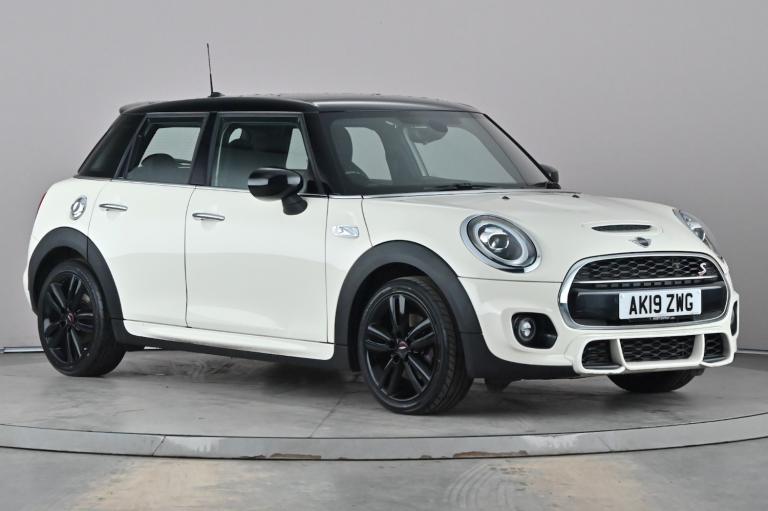 MINI 5 Door Hatch 2.0 Cooper S Sport Hatchback 5dr Petrol Manual Euro 6 s/s