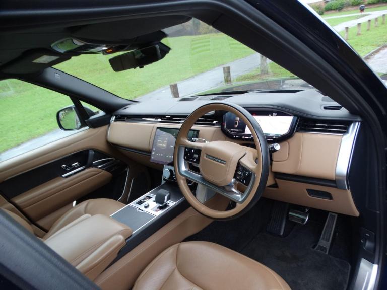 2022 Land Rover Range Rover 4.4 P530 V8 Autobiography Auto 4WD Euro 6 (s/s) 5dr (LWB, 7Seat) ESTA...