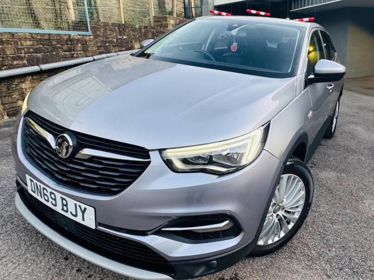 2019 Vauxhall Grandland X 1.5 Turbo D Tech Line Nav 5dr HATCHBACK DIESEL Manual
