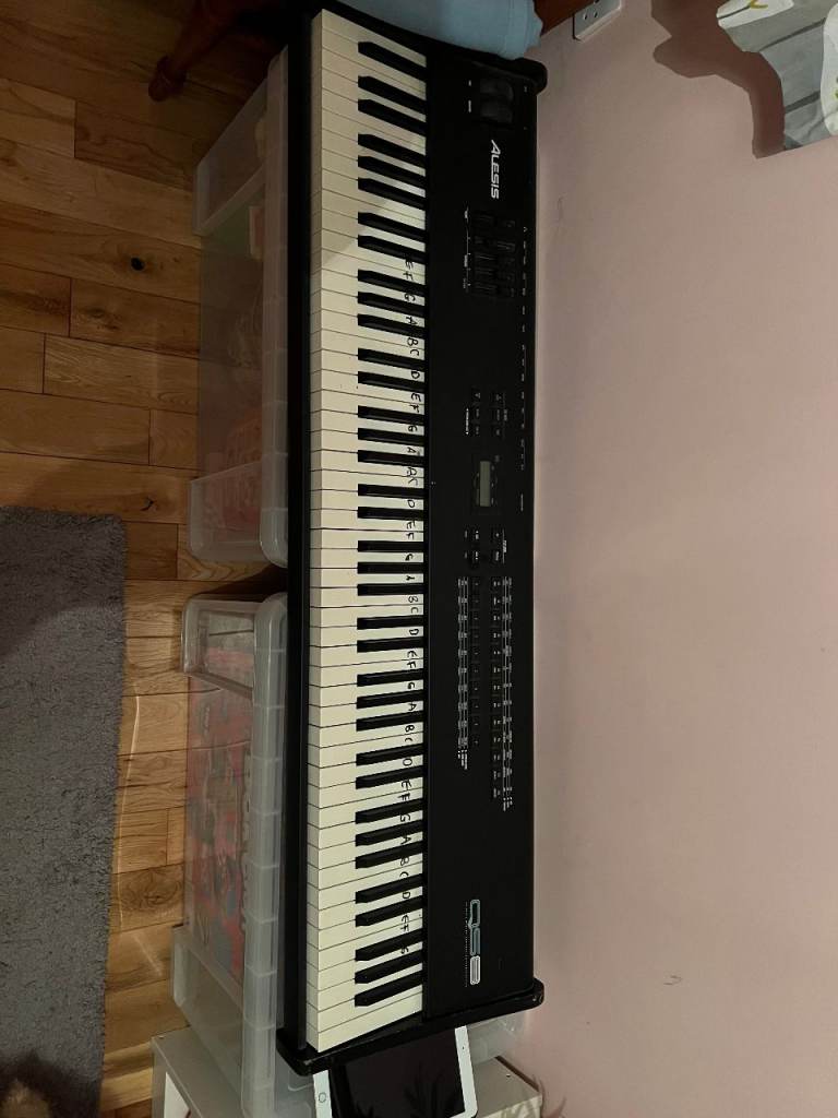 image for Alesis QS8 Synth Keyboard