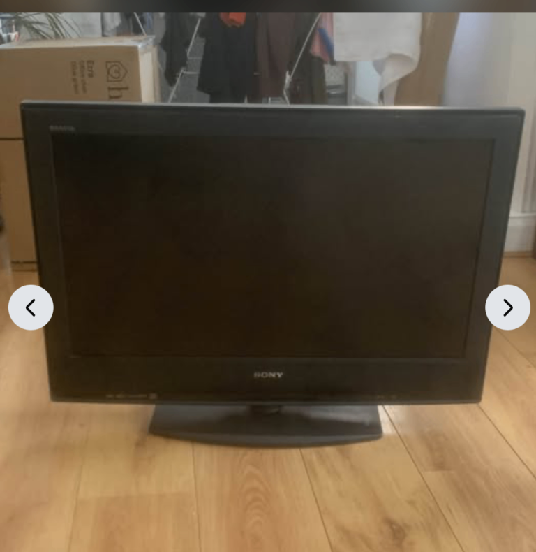 SONY Bravia 32 inch TV. READ DESCRIPTION