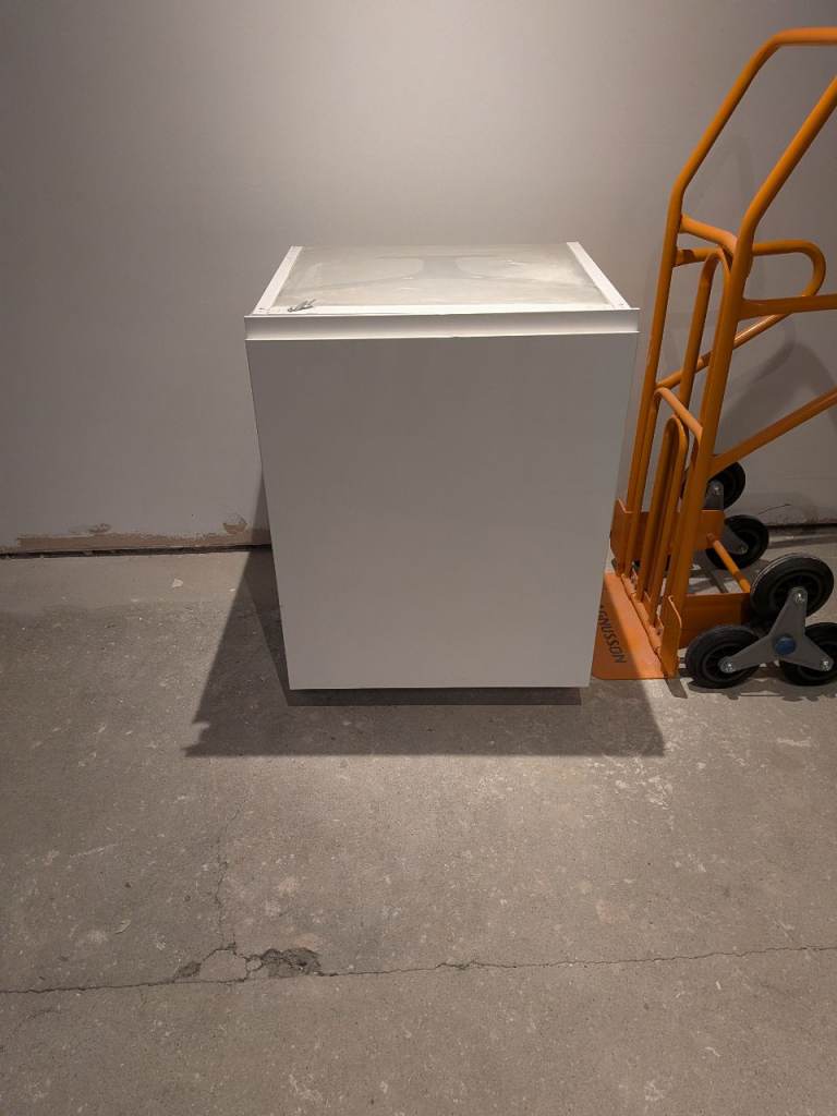 Integrated fridge 