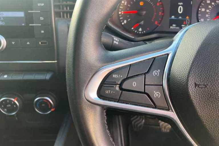 2020 Renault Clio 1.0 SCe 75 Play 5dr HATCHBACK PETROL Manual