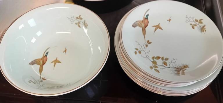 VINTAGE ALFRED MEAKIN CELADON GREEN DINNER SET 