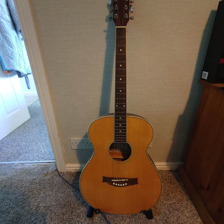 Caraya Guitar collection only.