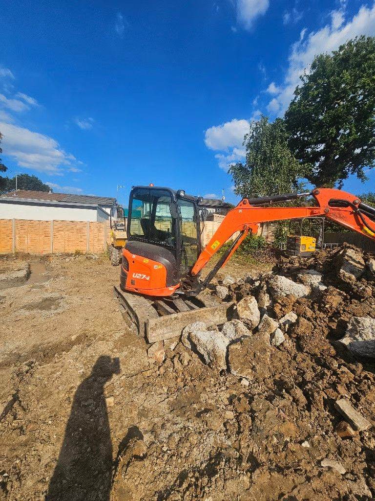 Groundwork / Mini Digger and Driver Hire in East London! 🚜