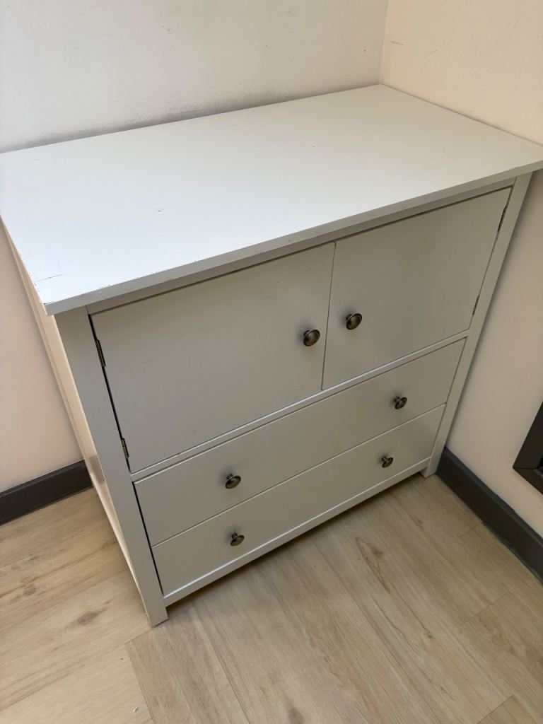 Cupboard/chest of drawers/changing table