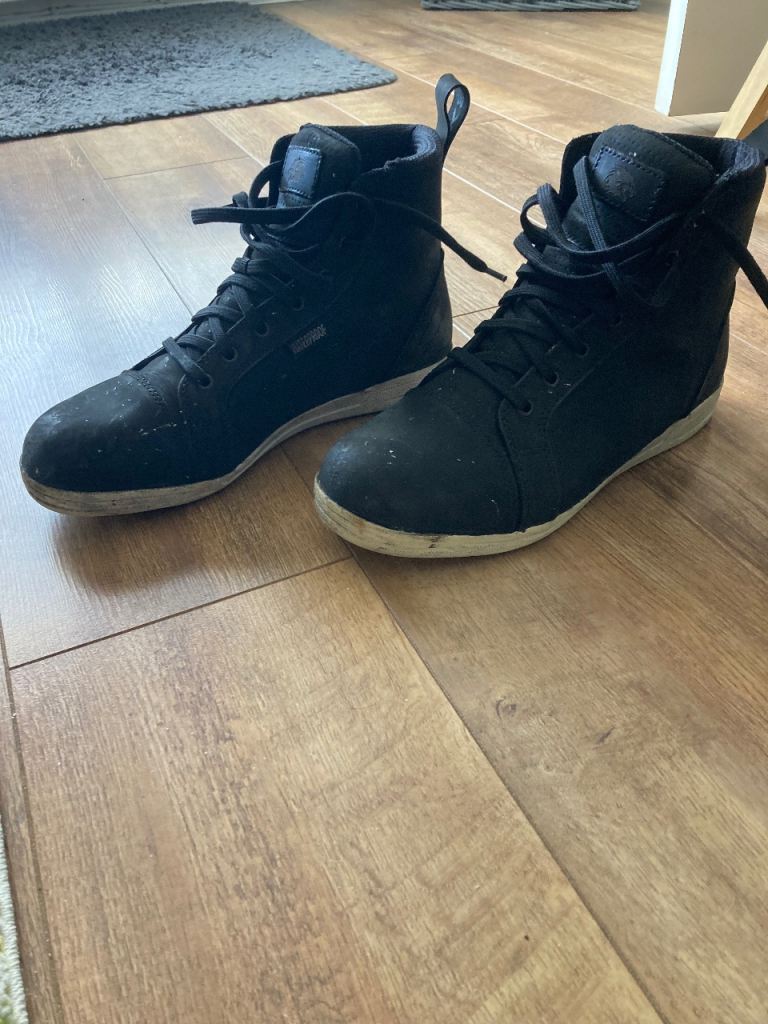 Motorcycle boots