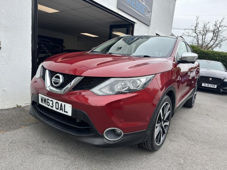 NISSAN QASHQAI 1.6 dCi Tekna Red Manual Diesel 2014