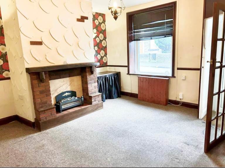 2 bed house for rent