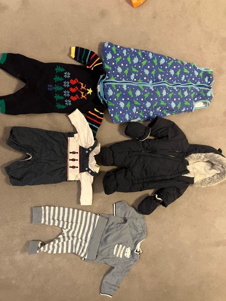 Baby clothes bundle 