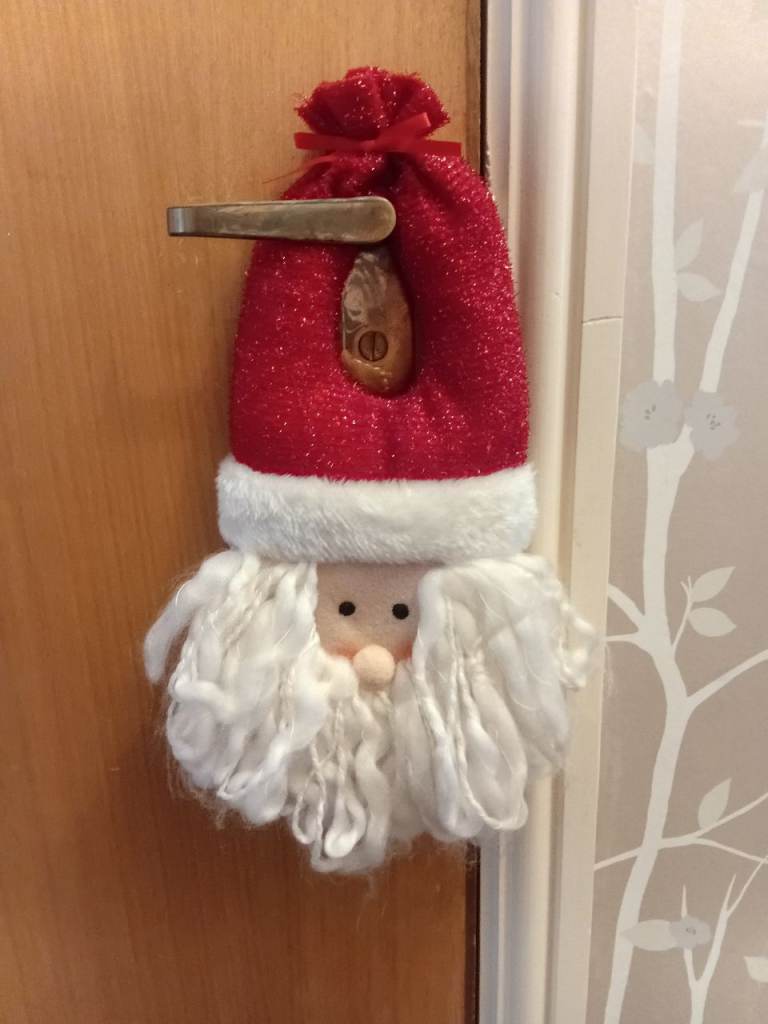 Santa Door Handle Decoration – As Good As New