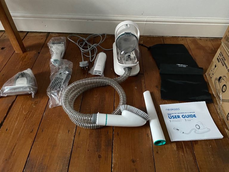 Neakasa Pet Grooming Kit and Vacuum
