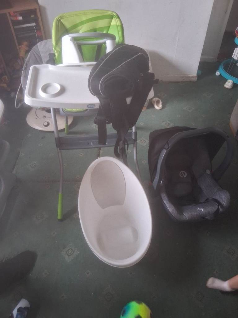 Baby High Chair, Bath Tub & Car Seat – Good Condition Bundle