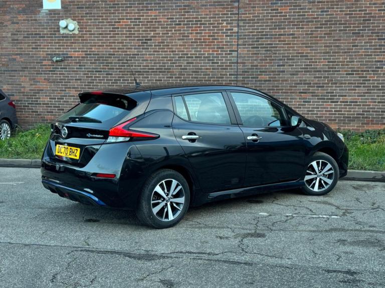  Nissan Leaf 40kWh Acenta Auto 5dr Electric Automatic