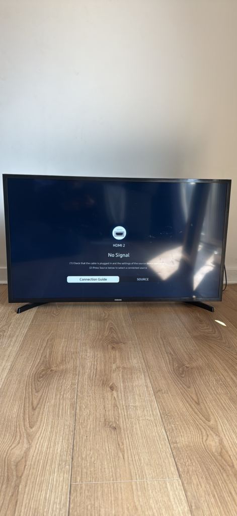 Samsung 40” Smart TV