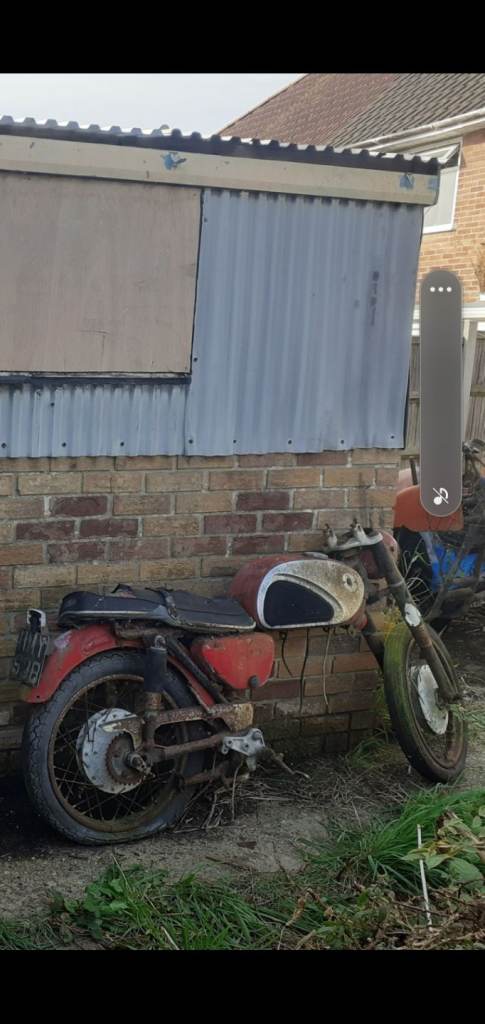 Motorcycle - Restoration project or scrap