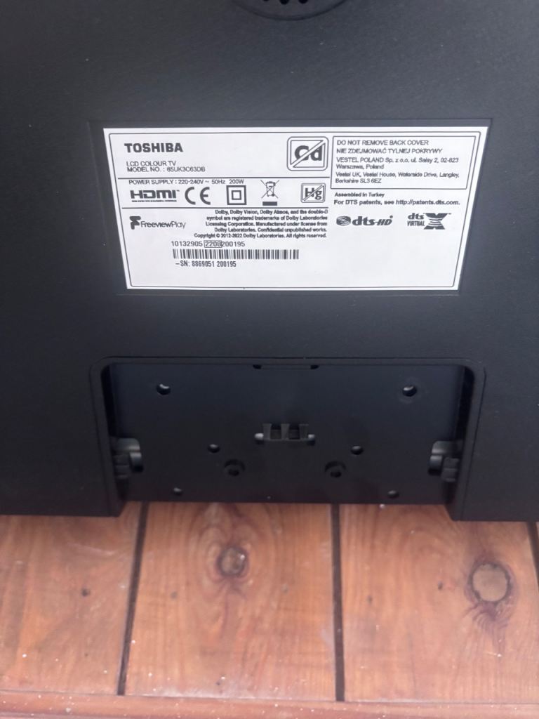 Toshiba 65" tv