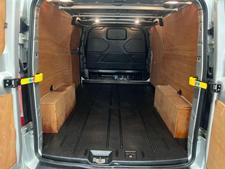 2017 Ford Transit Custom Transit Custom 2.0 TDCi 290 Limited Panel Van 5dr Diesel Manual L2 H1 (1...
