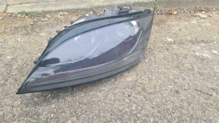 AUDI TT - MK2 - PASSENGERSIDE HEADLIGHT - 8J
