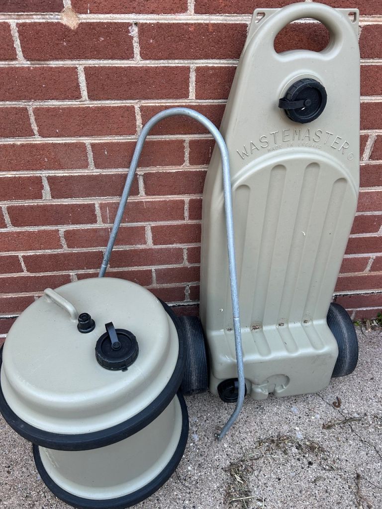 Aquaroll (with handle) and Wastemaster Slide Under Tank 