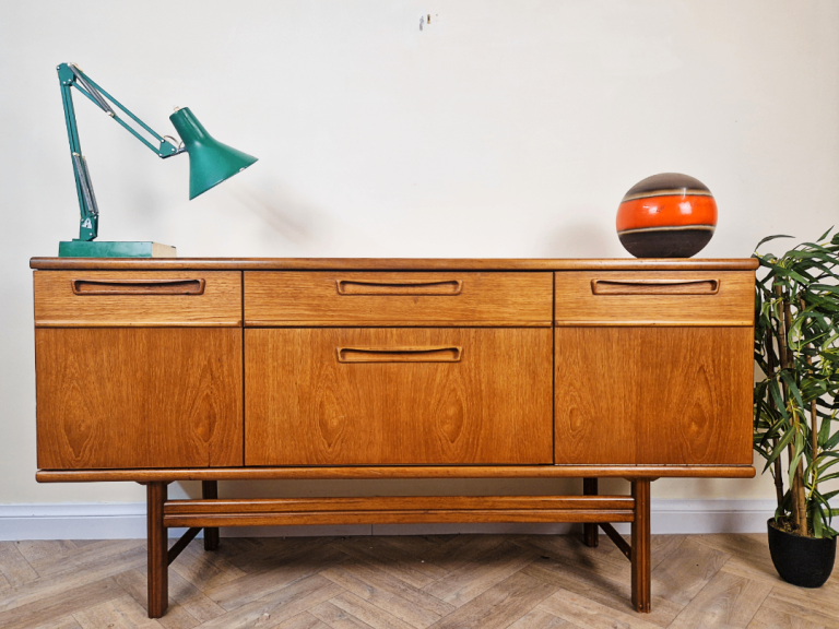 Vintage Mid Century Medium Teak Danish Design Sideboard Credenza BL786
