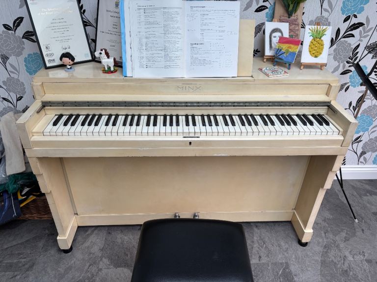 Keble Minx Minature Piano