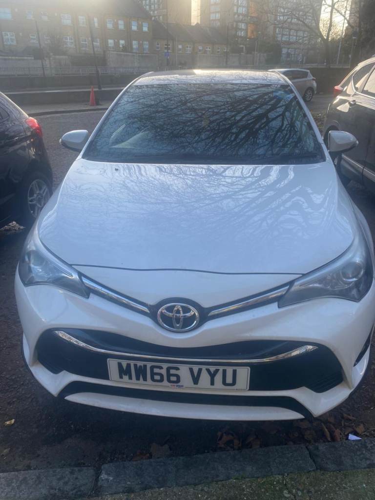 Toyota, AVENSIS, Saloon, 2017, Manual, 1598 (cc), 4 doors