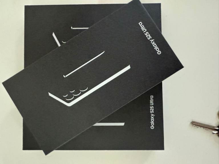 Samsung Galaxy s25 Ultra 256gb like new £620 512 gb £680 unlocked with Samsung warranty