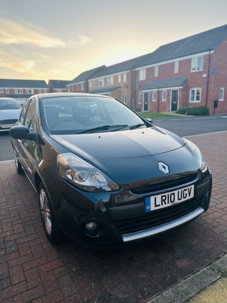 Renault, CLIO,Automatic Hatchback, 2010, Other, 1598 (cc), 5 doors
