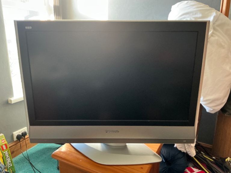FREE-Panasonic 32-inch Flat Screen TV – Good Working Condition