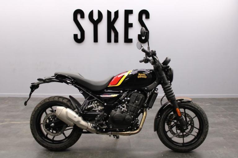 Brand New Royal Enfield Guerrilla 450 in Playa Black