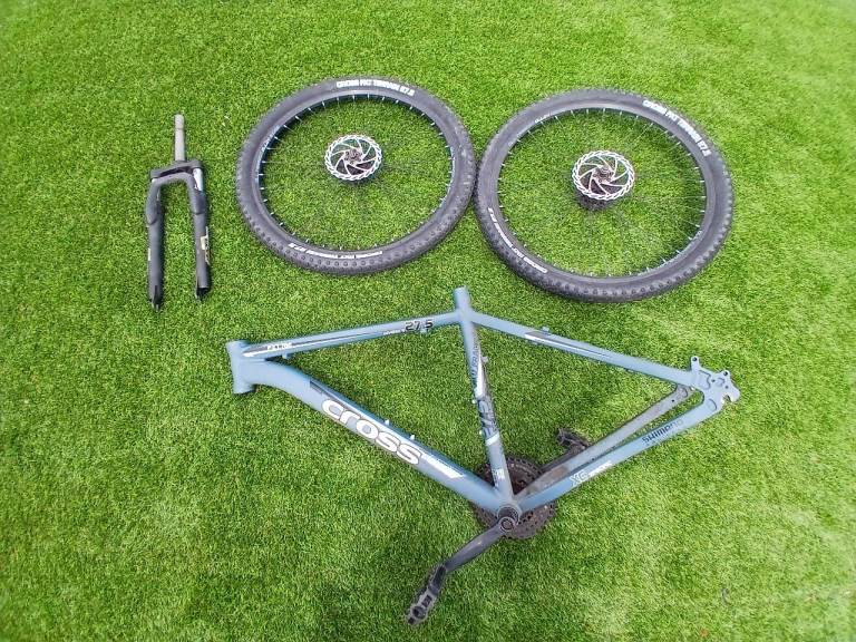 Bicycle frame, wheels and forks (can be bought individually) collection only