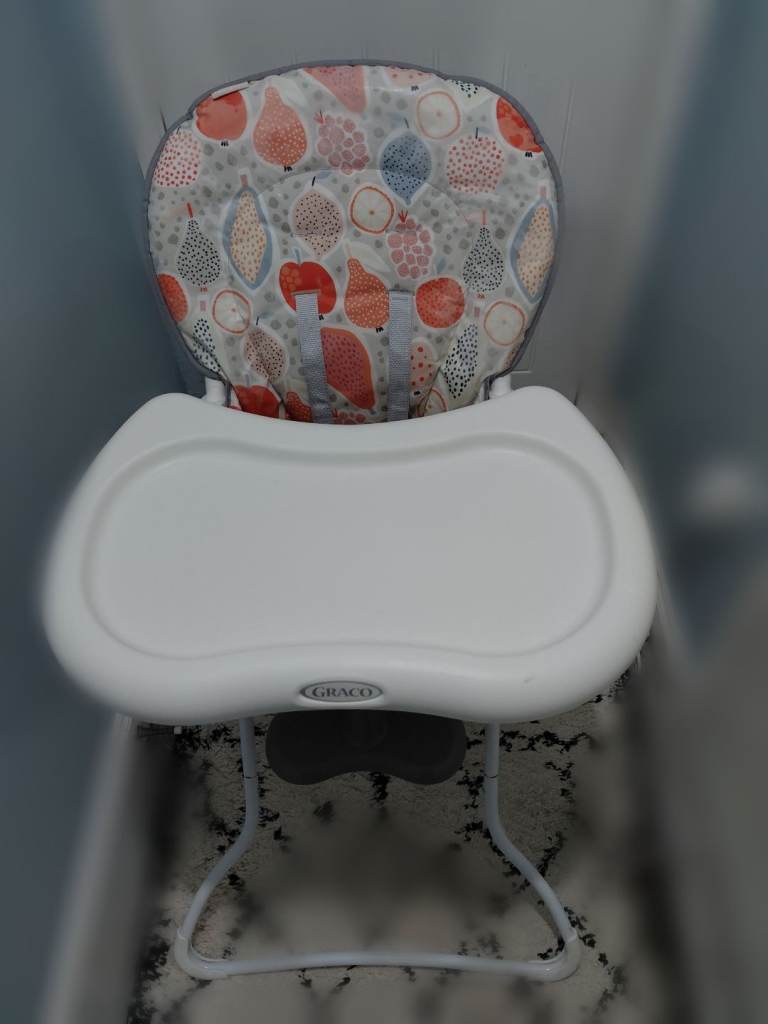 Graco Highchair Snack N' Stow - Summer Fruits Edition