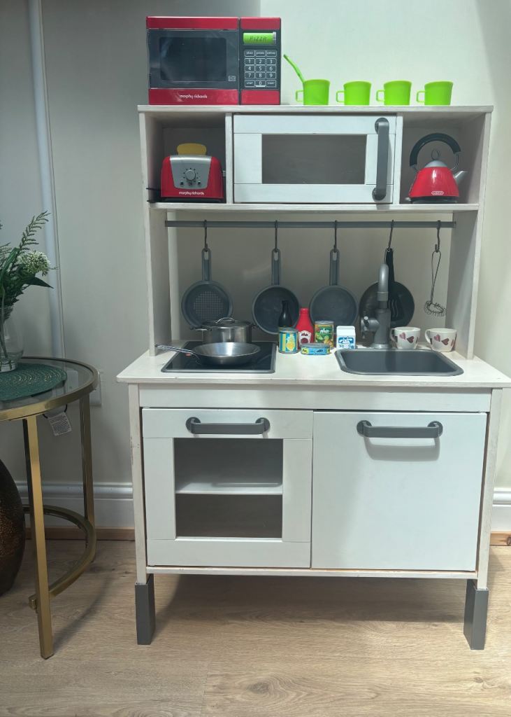 Children’s Kitchen for sale 