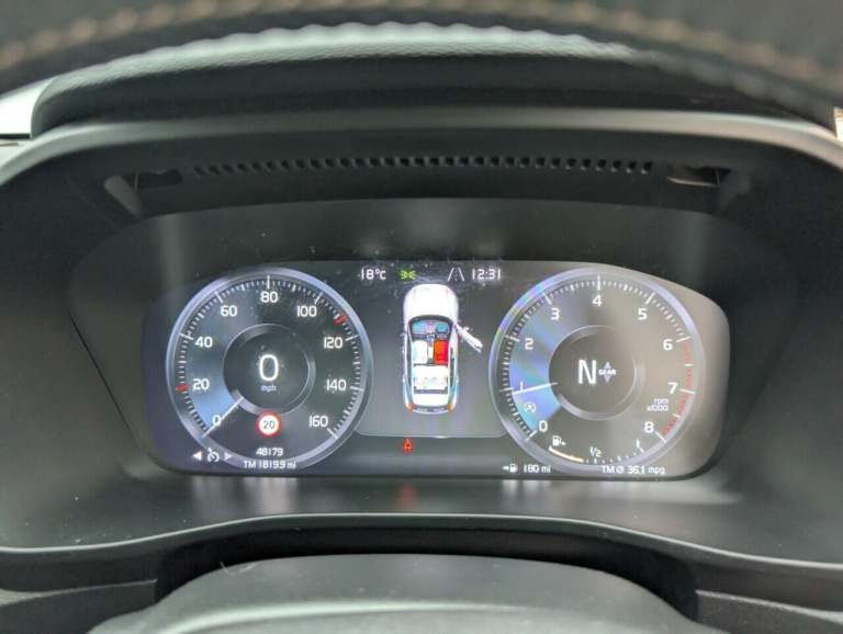 2021 Volvo XC40 1.5 T3 R-Design SUV 5dr Petrol Manual Euro 6 (s/s) (163 ps) BLUETOOTH+NAVIG ESTAT...