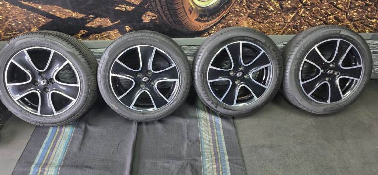 Renault Genuine 16 alloy wheels + 4 x tyres 195 55 16