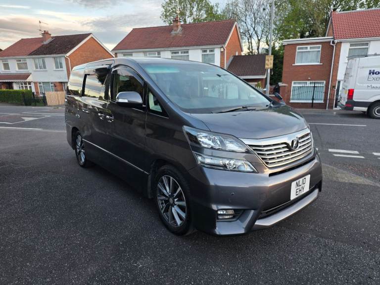 Toyota Vellfire 7 seater 