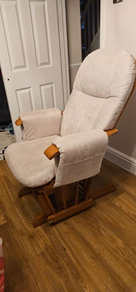 Nursing / Rocking Chair