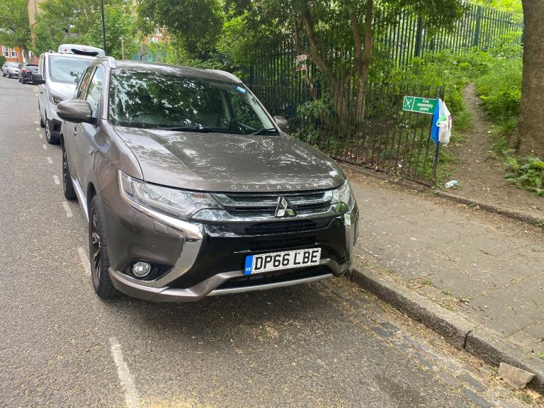 Mitsubishi, OUTLANDER, Estate, 2017, Other, 1998 (cc), 5 doors