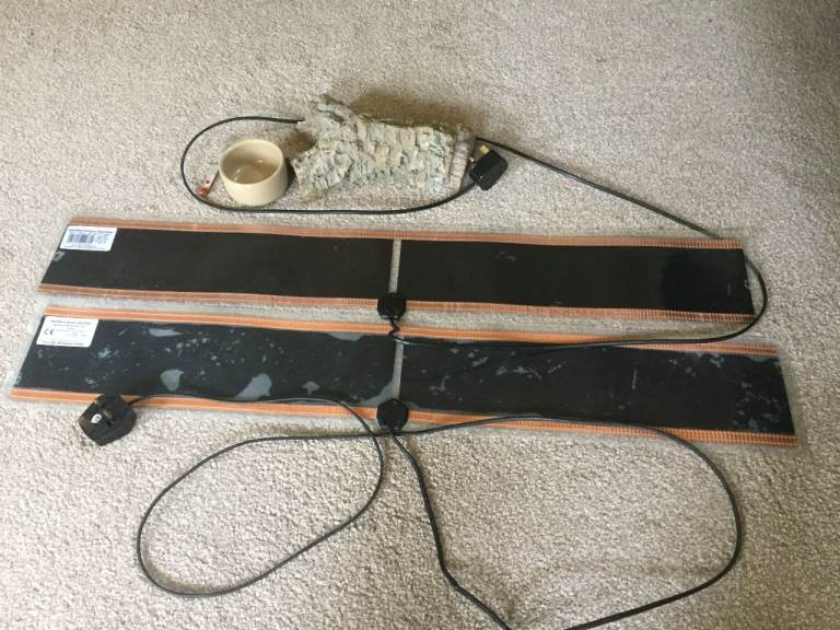 TWO large Habistat heat mats, ceramic log hide, thermometer and small dish ALL for