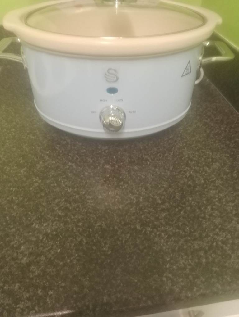 Blue swan slow cooker 