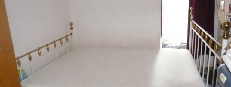 Luxury Solid Victorian King Size Brass & White Metal Bed + Matching Bedside Table