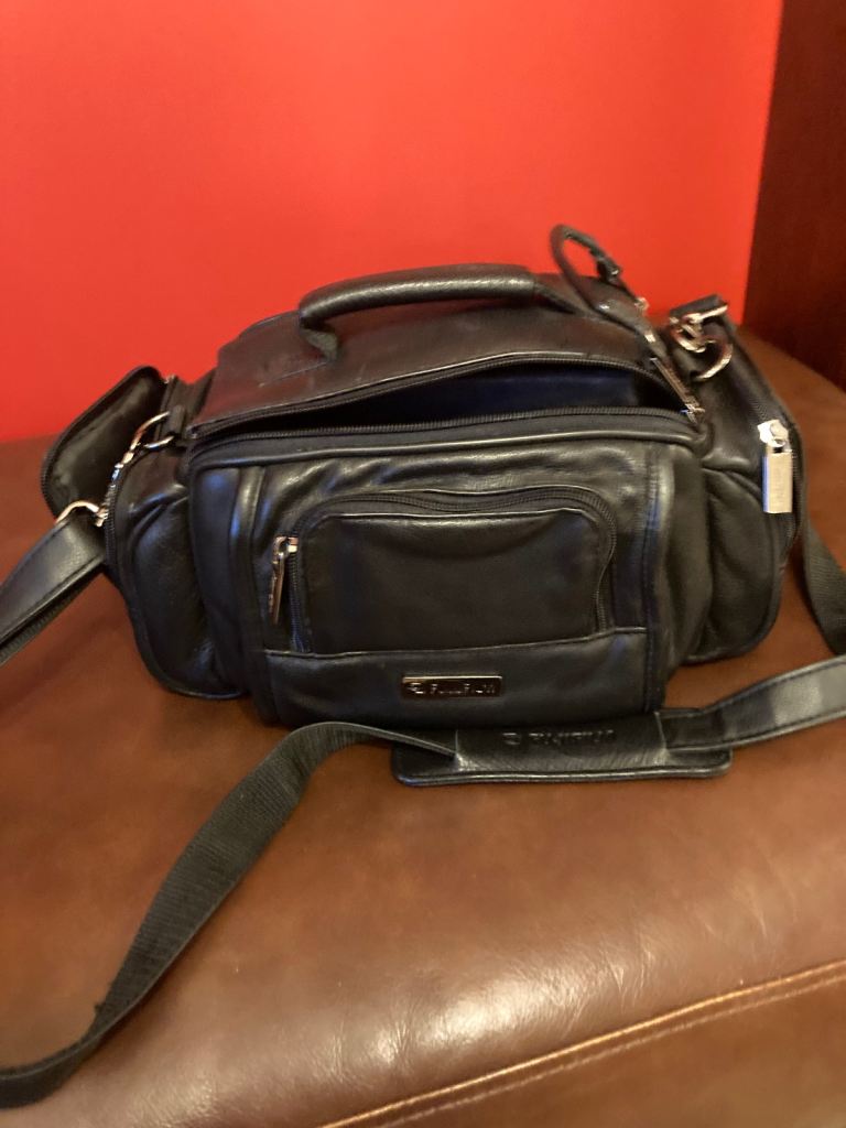 LEATHER CAMERA BAG